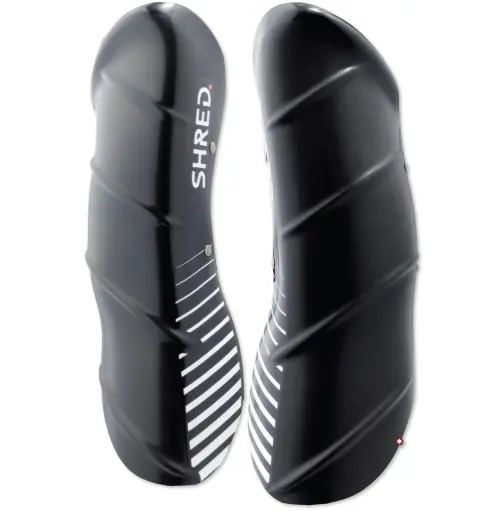 [GUSGCJ11M] SHIN GUARDS CARBON
